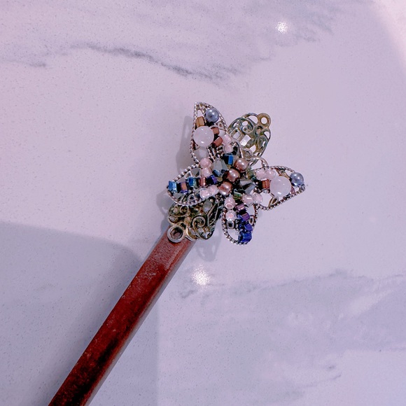 Butterfly Hairpin / Hair combs and sticks - Picture 3 of 5